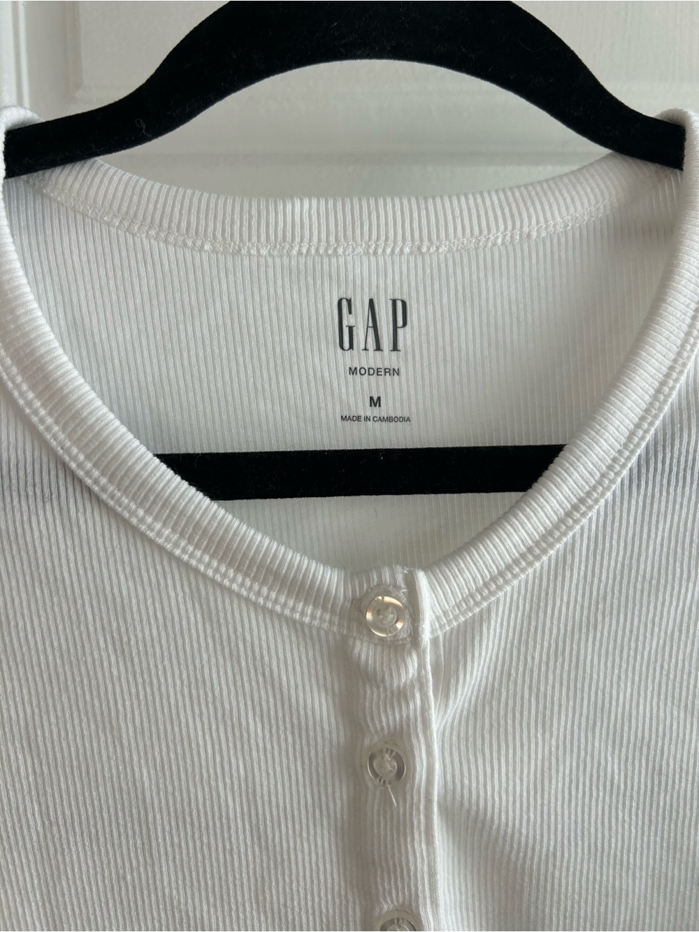 GAP Modern White Ribbed Button-Front Tank - Picture 5 of 6